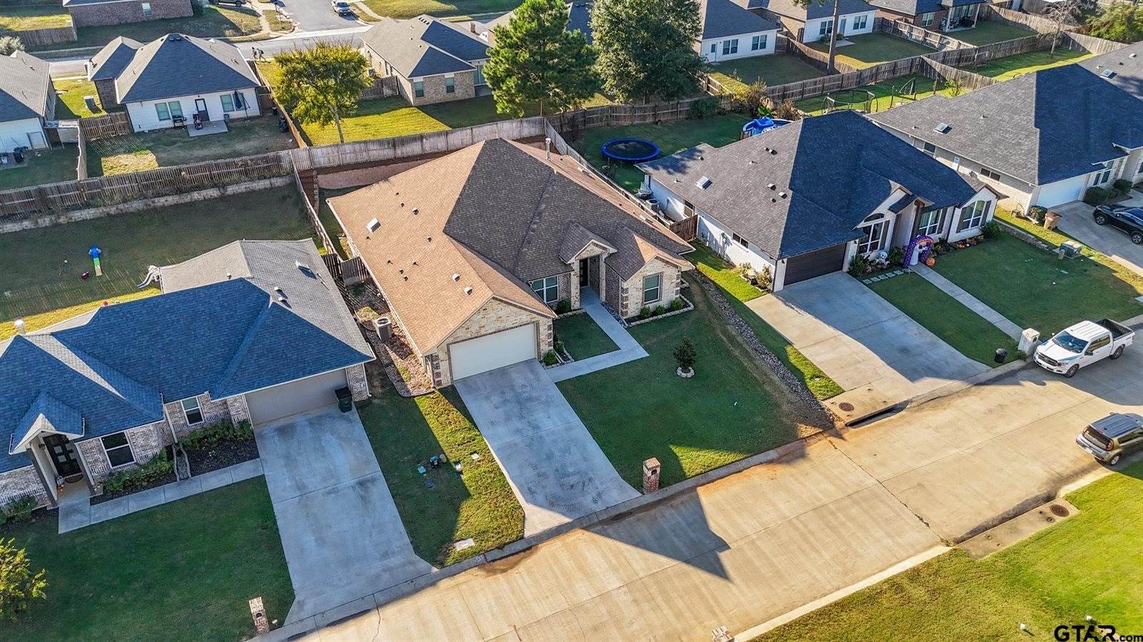 2222 Rana Park, Flint, TX 75762