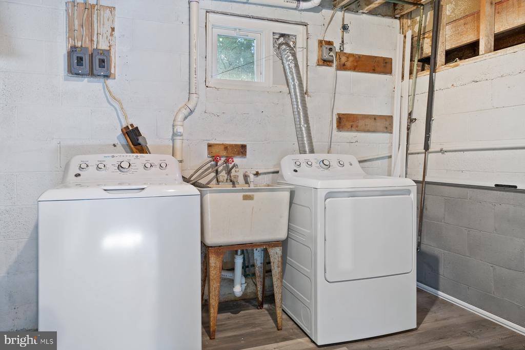 1242 Derbyshire Road, Potomac, MD 20854