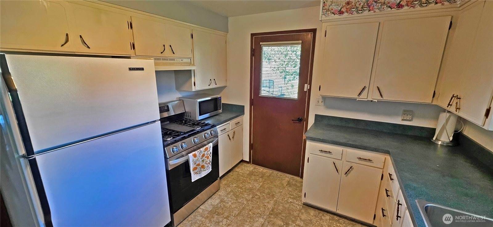 2200 Ontario, Bellingham, WA 98229