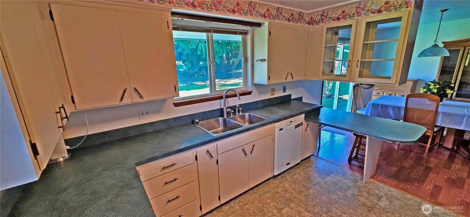 2200 Ontario, Bellingham, WA 98229