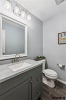 15355 Mason Plaza, Omaha, NE 68154