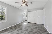 15355 Mason Plaza, Omaha, NE 68154