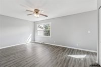 15355 Mason Plaza, Omaha, NE 68154