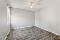 15355 Mason Plaza, Omaha, NE 68154