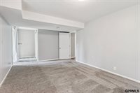 15355 Mason Plaza, Omaha, NE 68154