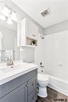 15355 Mason Plaza, Omaha, NE 68154