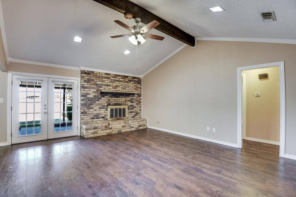 630 Barkridge Trail, Burleson, TX 76028