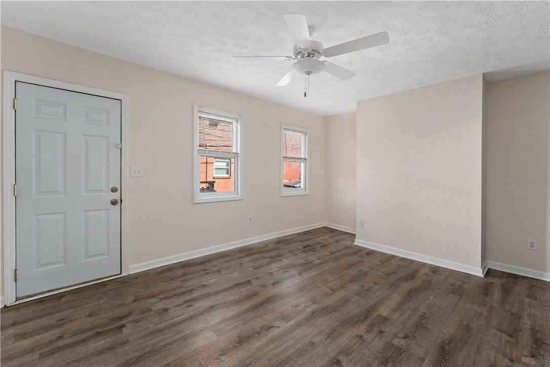 30 Uxor Way, South Side, PA 15203