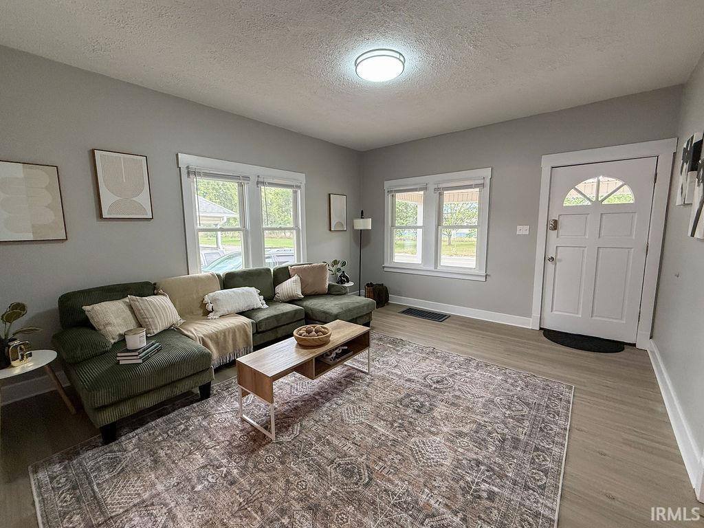 1909 Cherrywood Avenue, New Castle, IN 47362