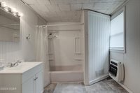 1301 West Broadway Street, Webb City, MO 64870