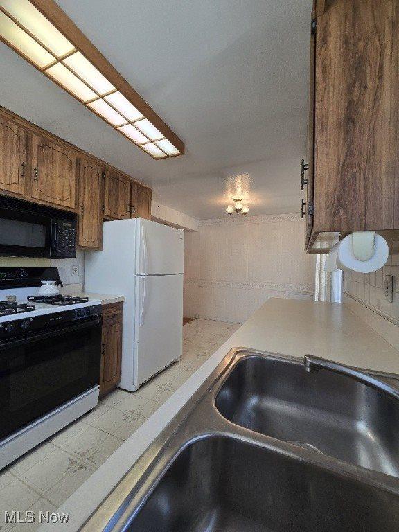 17706 Susan Avenue, Cleveland, OH 44111