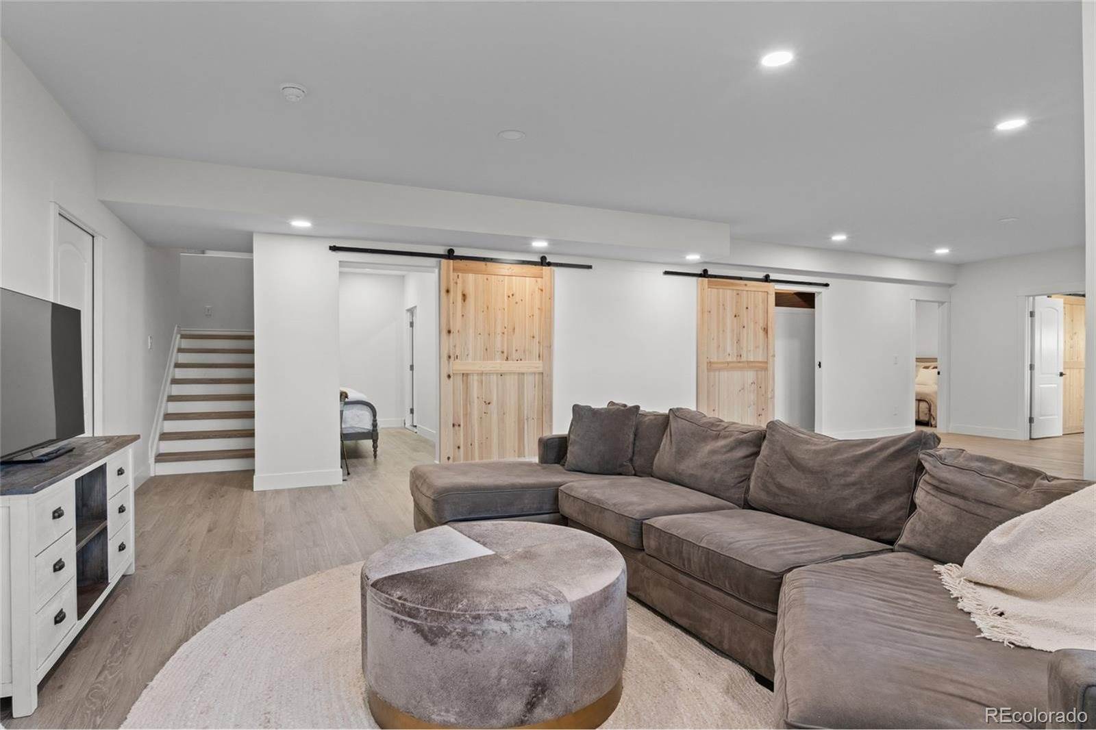 980 Promontory Cir, Elizabeth, CO 80107