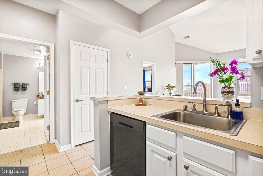 23 Pierside Drive, Baltimore, MD 21230