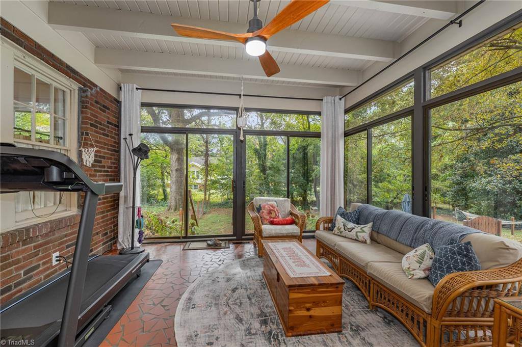 1107 New Garden Road, Greensboro, NC 27410