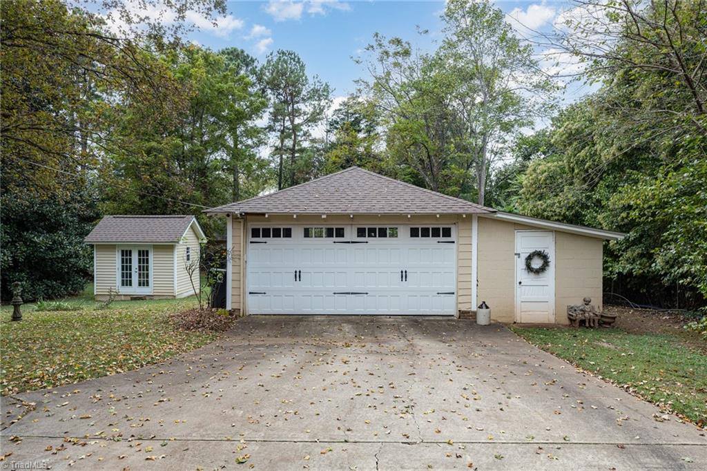 1107 New Garden Road, Greensboro, NC 27410