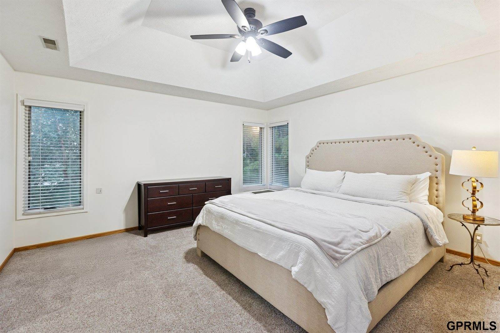 1625 North 214 Street, Elkhorn, NE 68022