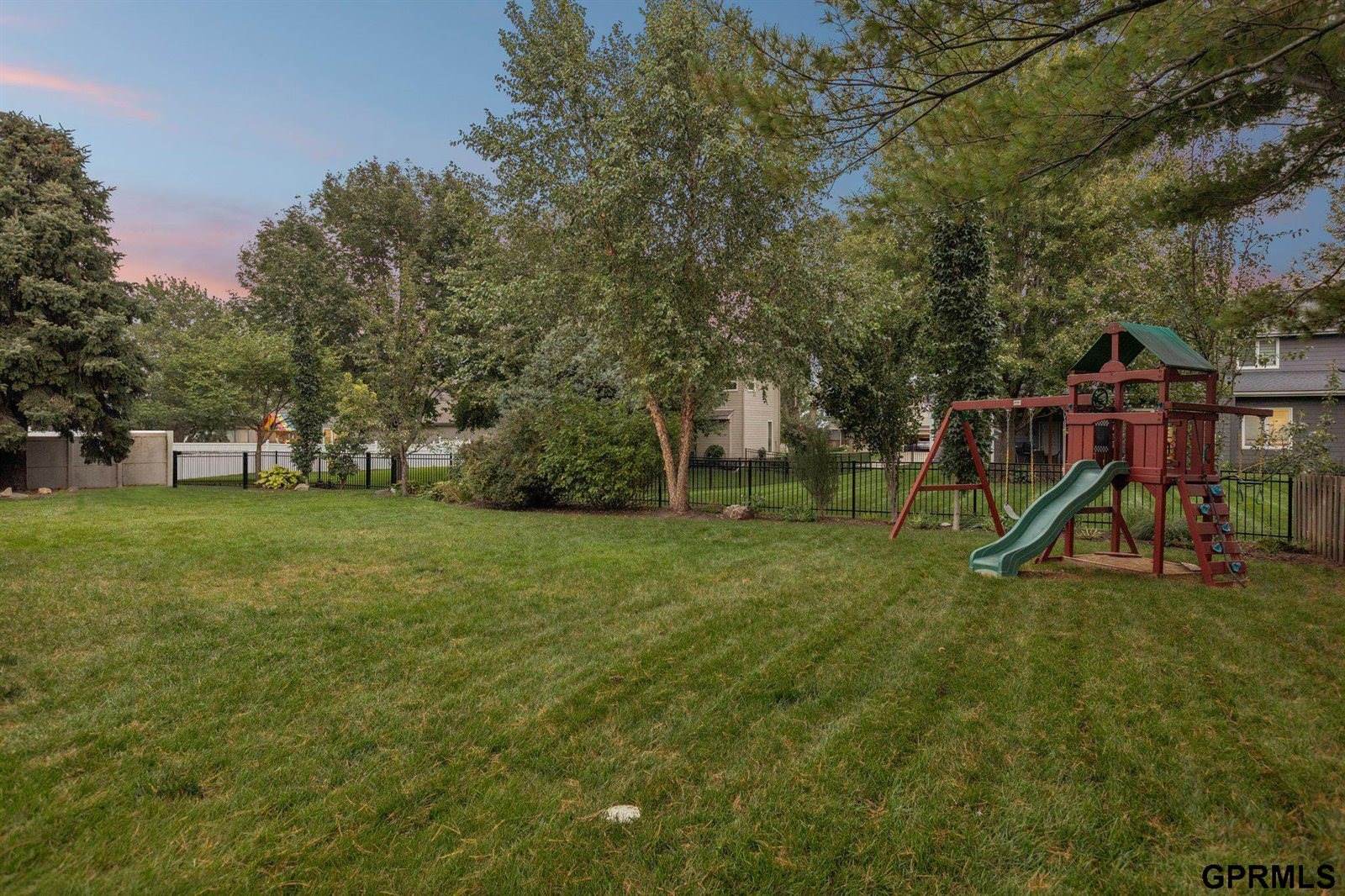 1625 North 214 Street, Elkhorn, NE 68022