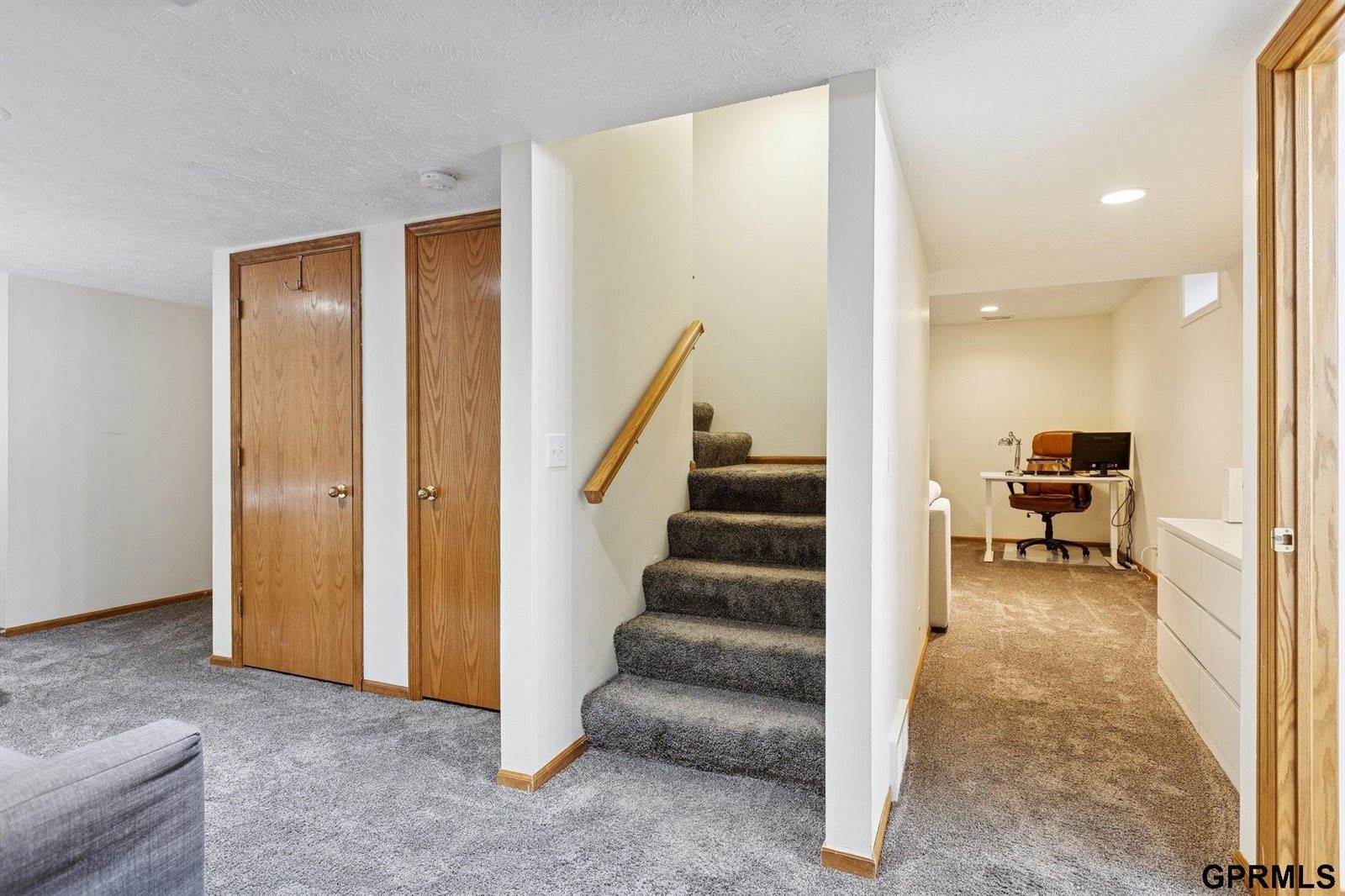 1625 North 214 Street, Elkhorn, NE 68022