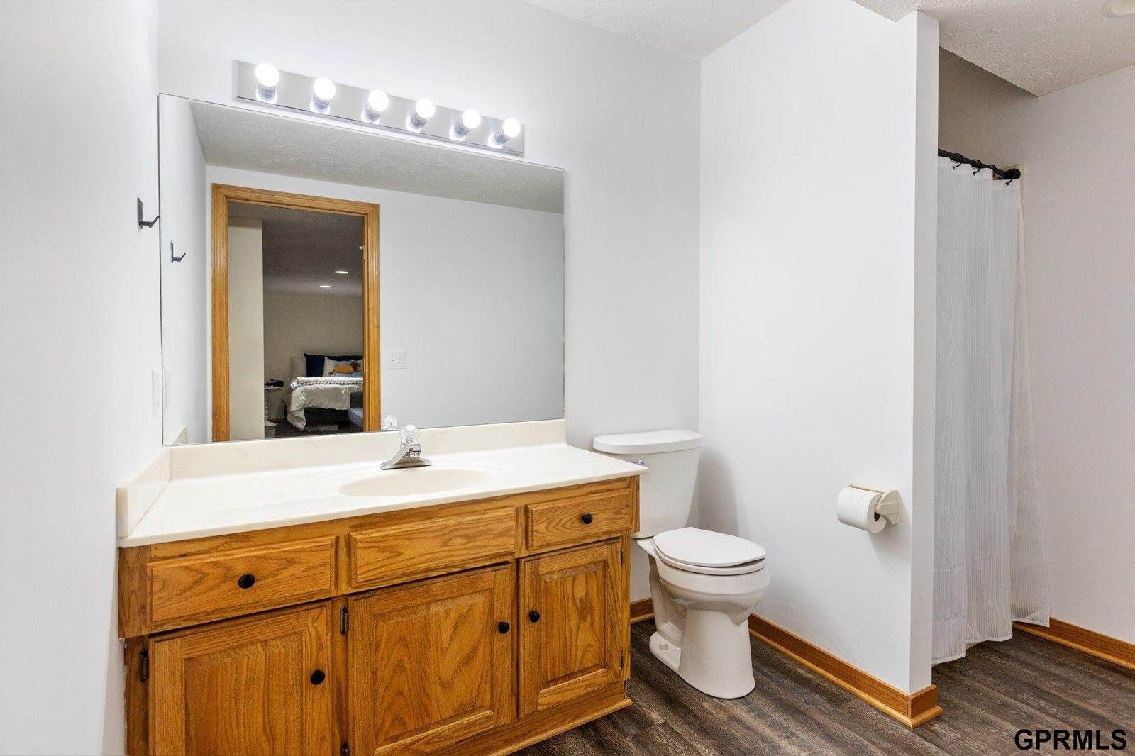 1625 North 214 Street, Elkhorn, NE 68022