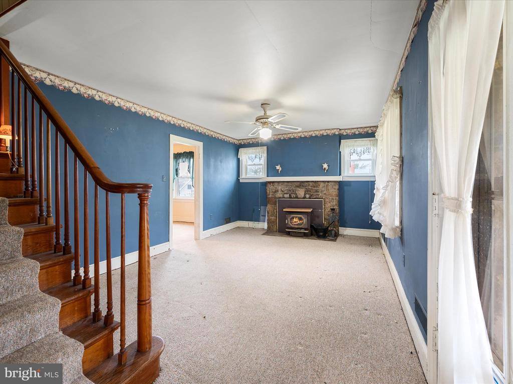 1714 North Royal Avenue, Front Royal, VA 22630