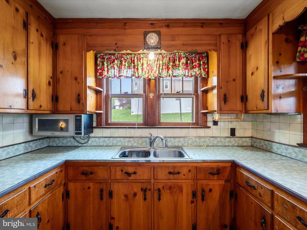 1714 North Royal Avenue, Front Royal, VA 22630