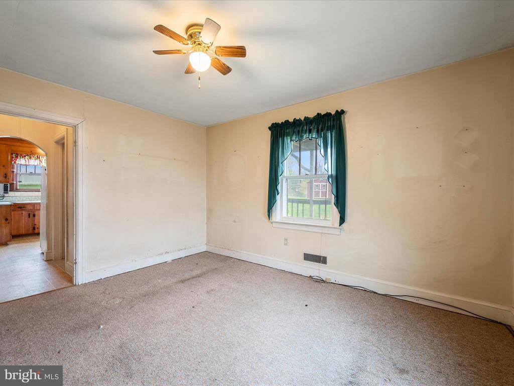 1714 North Royal Avenue, Front Royal, VA 22630