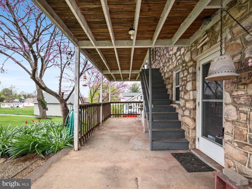 1714 North Royal Avenue, Front Royal, VA 22630