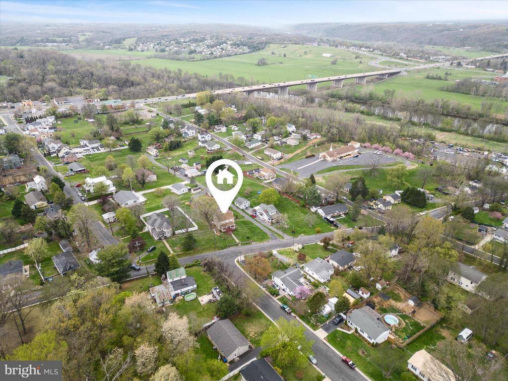 1714 North Royal Avenue, Front Royal, VA 22630