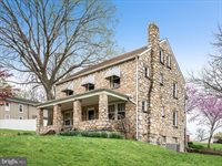 1714 North Royal Avenue, Front Royal, VA 22630