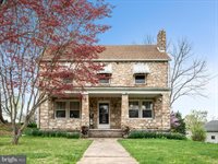 1714 North Royal Avenue, Front Royal, VA 22630