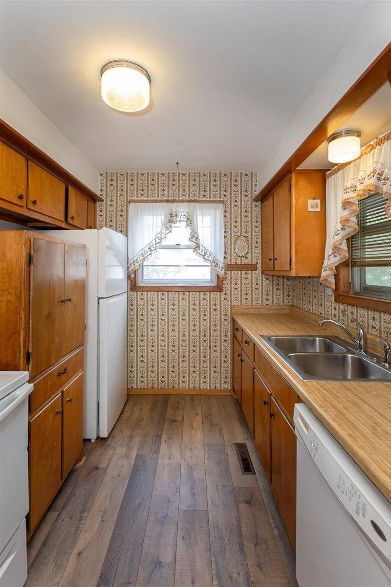 114 South McCall, Ulysses, KS 67880