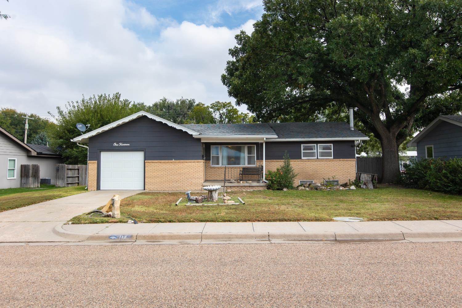 114 South McCall, Ulysses, KS 67880