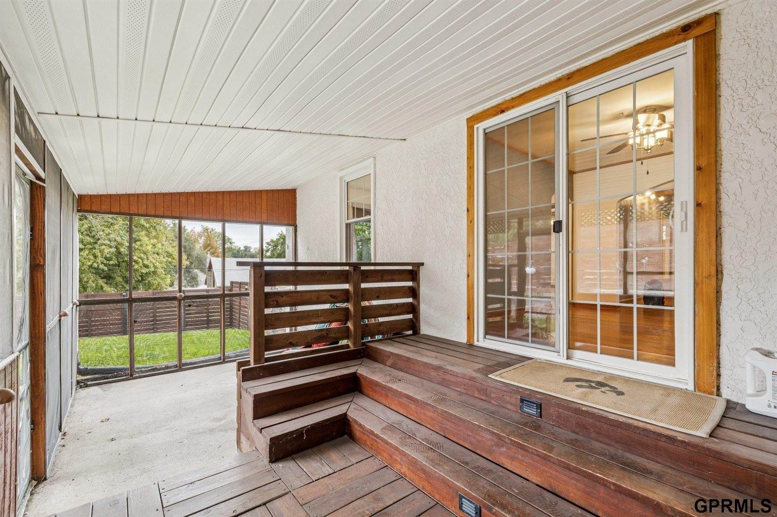 5102 Poppleton Avenue, Omaha, NE 68106