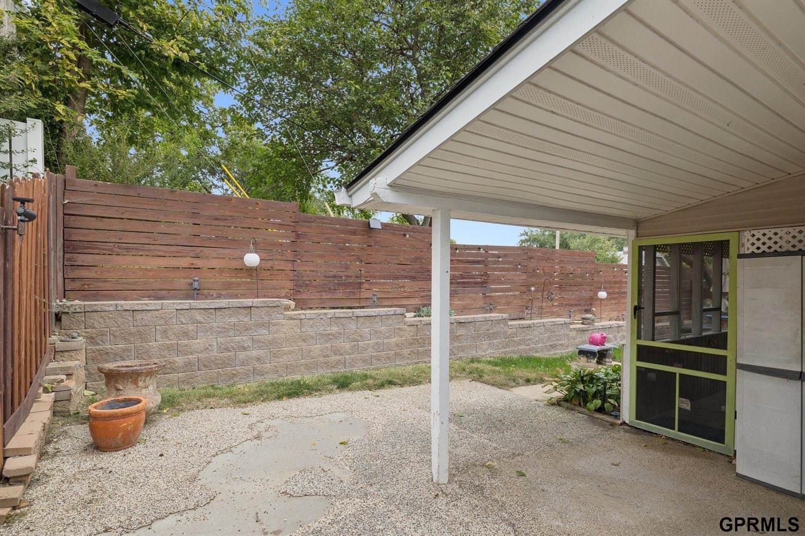 5102 Poppleton Avenue, Omaha, NE 68106