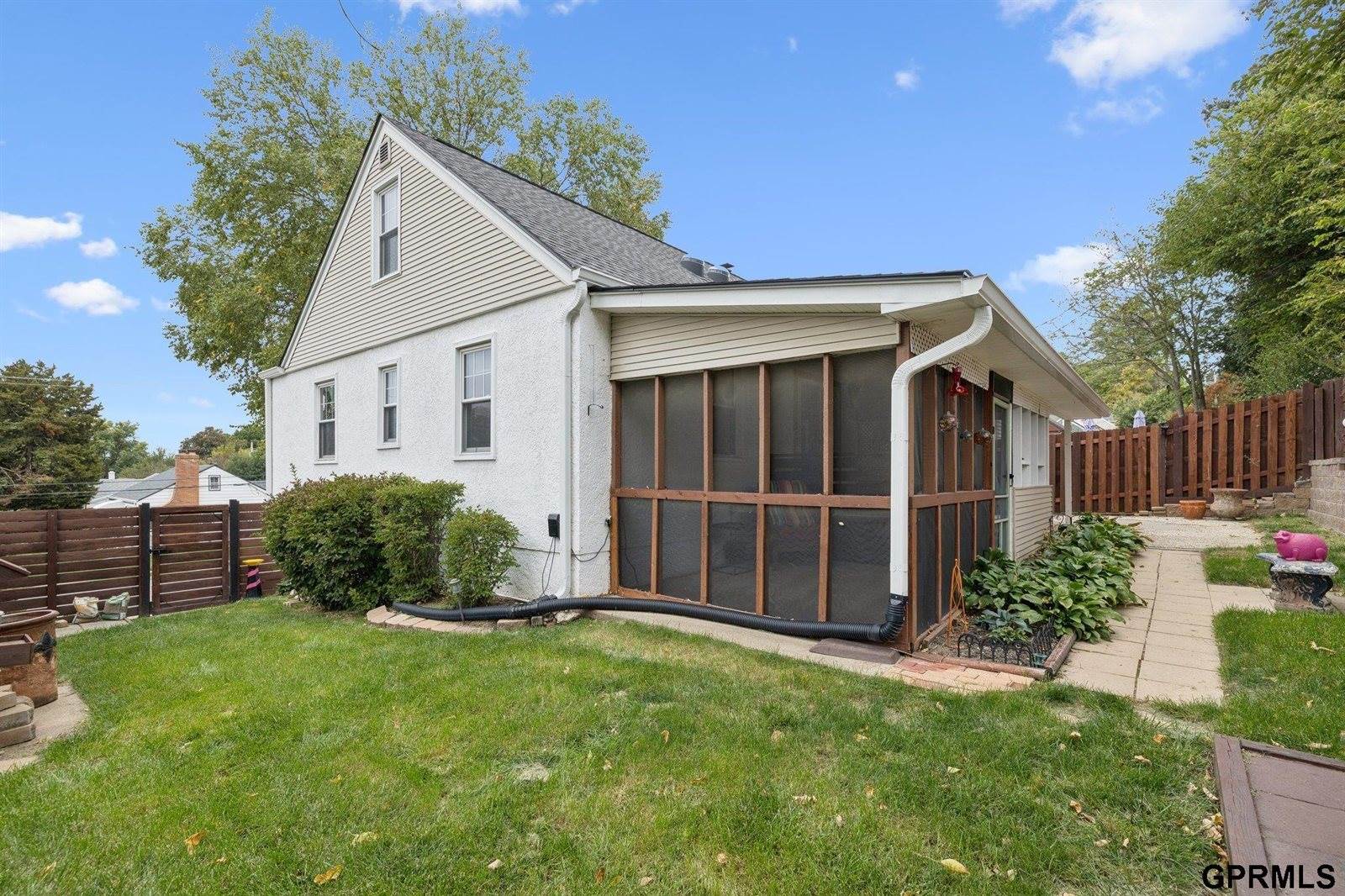 5102 Poppleton Avenue, Omaha, NE 68106