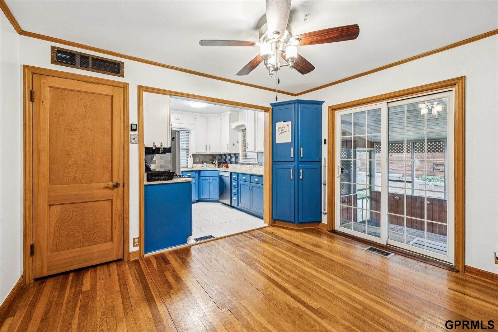 5102 Poppleton Avenue, Omaha, NE 68106