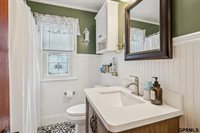 5102 Poppleton Avenue, Omaha, NE 68106