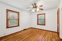 5102 Poppleton Avenue, Omaha, NE 68106