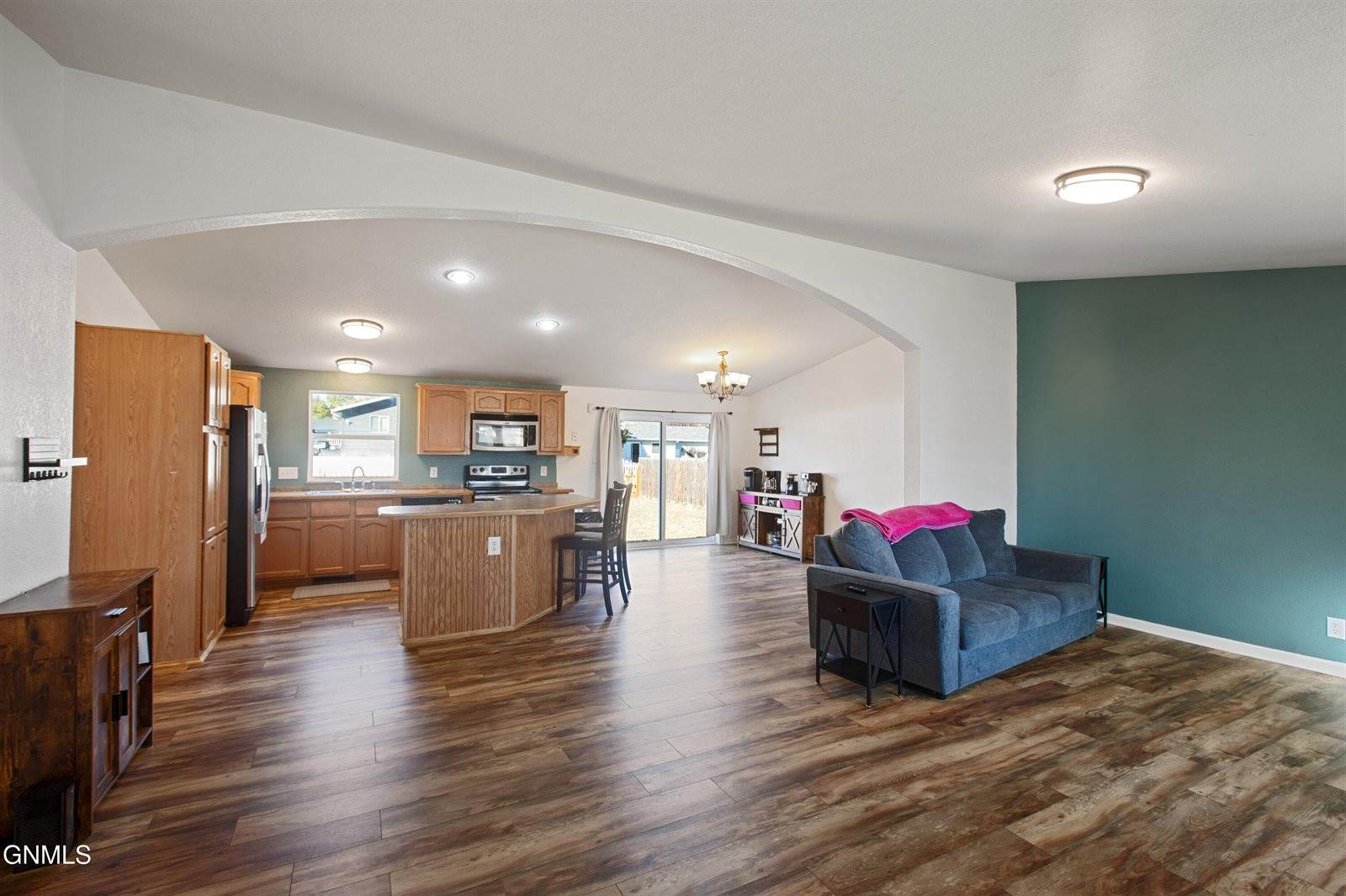 2409 12th Avenue West, Williston, ND 58801