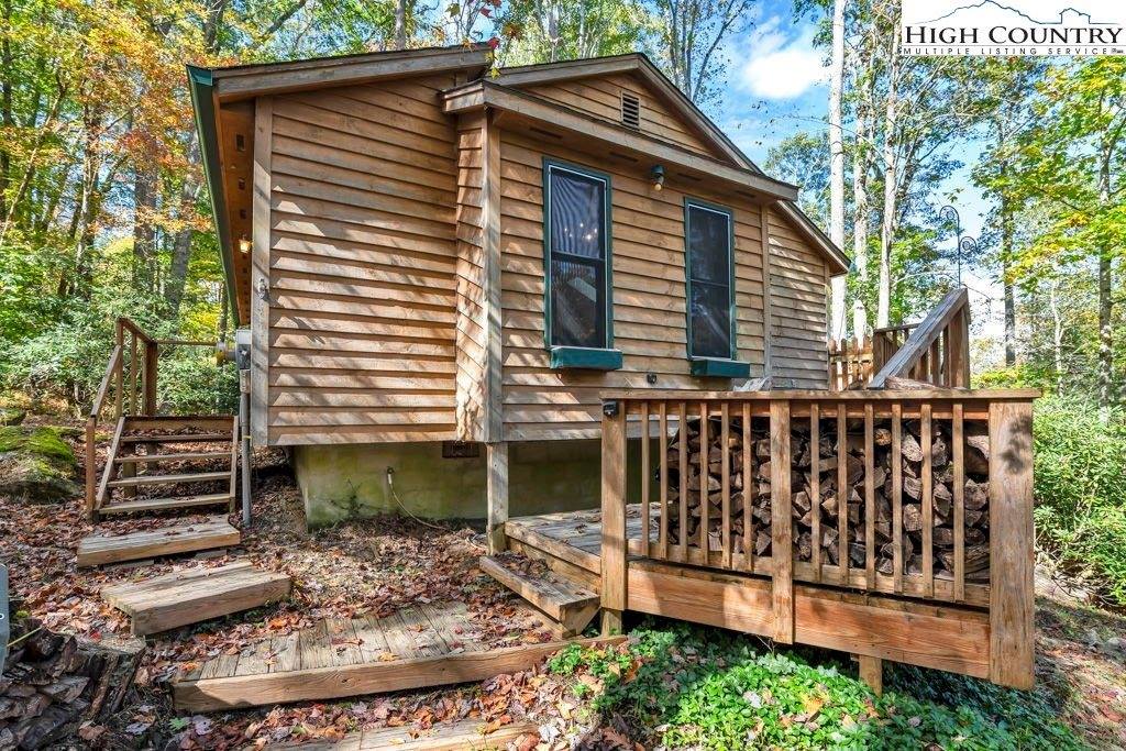 180 Wild Blackberry Hill Road, Boone, NC 28607