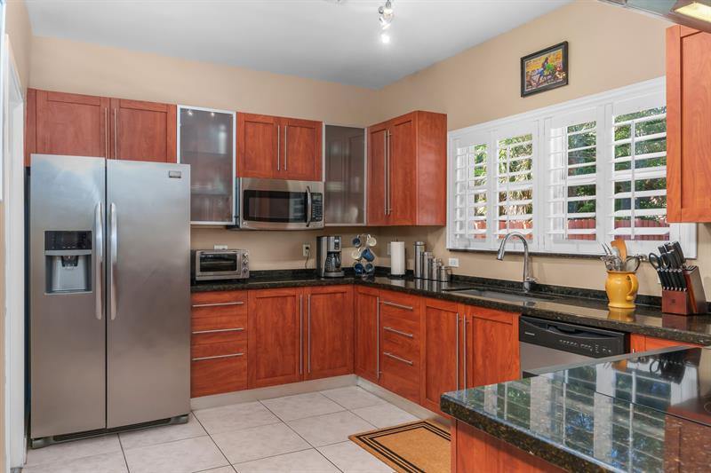 1441 NE 27th St, Wilton Manors, FL 33334