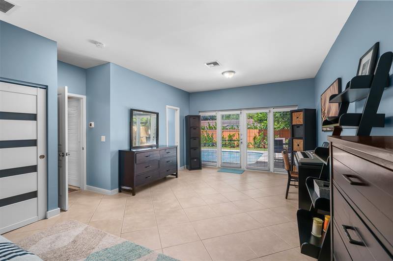 1441 NE 27th St, Wilton Manors, FL 33334