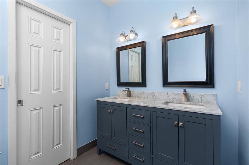 1441 NE 27th St, Wilton Manors, FL 33334