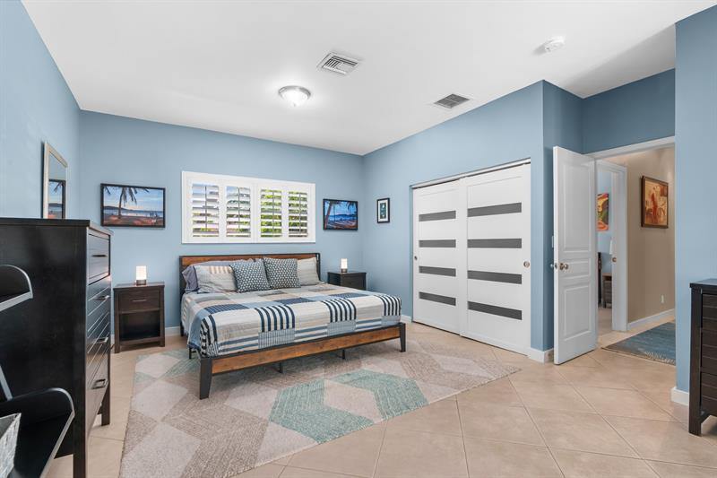 1441 NE 27th St, Wilton Manors, FL 33334