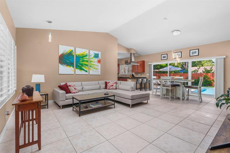 1441 NE 27th St, Wilton Manors, FL 33334