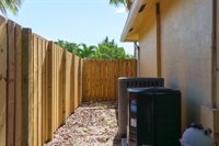 1441 NE 27th St, Wilton Manors, FL 33334
