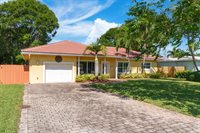1441 NE 27th St, Wilton Manors, FL 33334