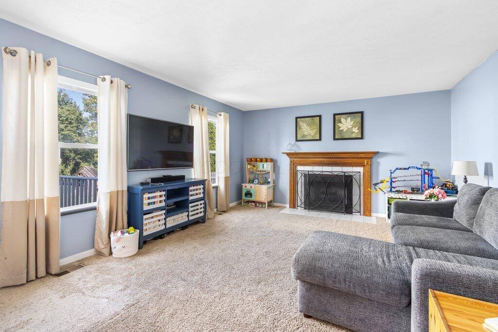 5587 Connorwill Drive, Westerville, OH 43081