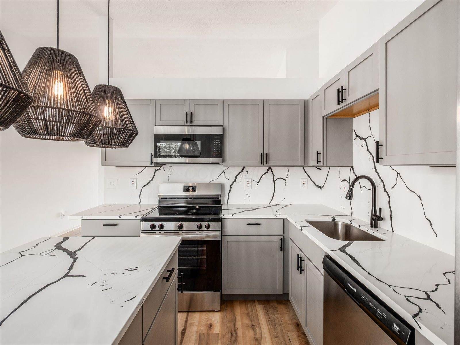 4655 Parkwick Drive, Columbus, OH 43228