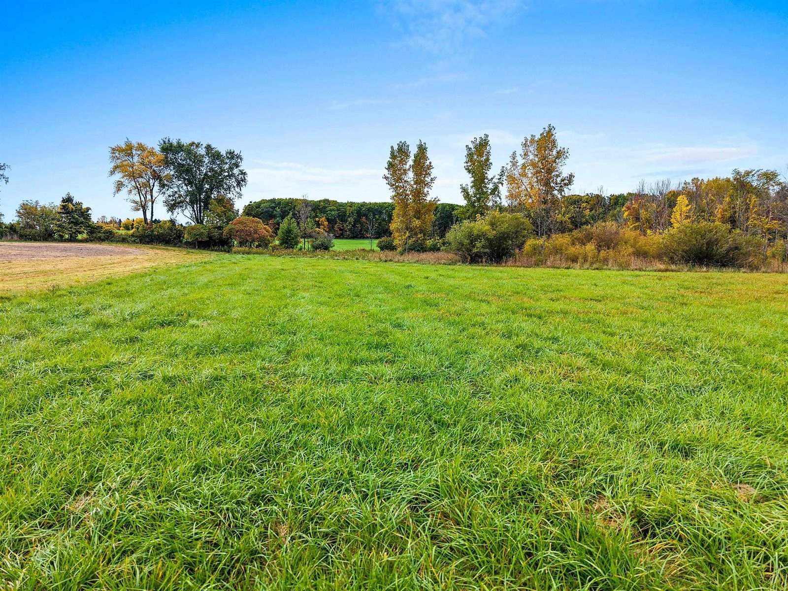 Sugar Creek Drive, Brussels, WI 54204